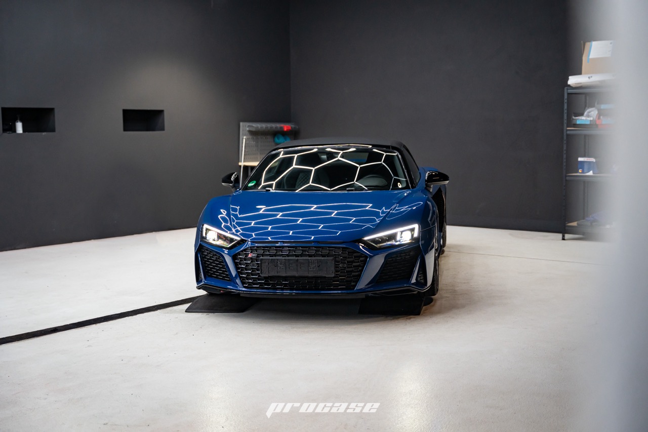 Audi R8
